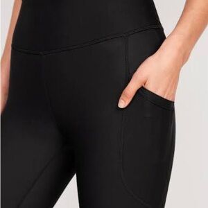 Old Navy Women's Black Leggings high waisted sculpt powersoft pocket leggings